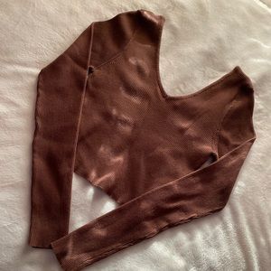 Long sleeve crop top